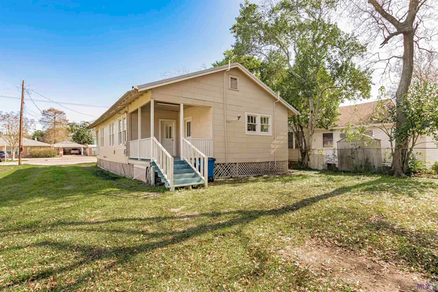 $1,395 | 529 North Jefferson Avenue, Port Allen, LA 70767