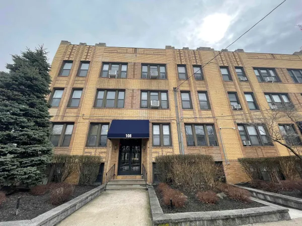 $2,500 | 108 Palisade Avenue, Unit A3, Jersey City, NJ 07306