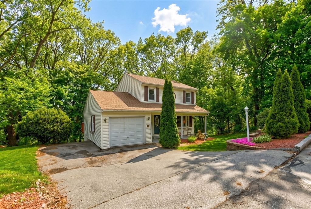 48 Westview Road Worcester, MA 01602 - Photo 2 of 37