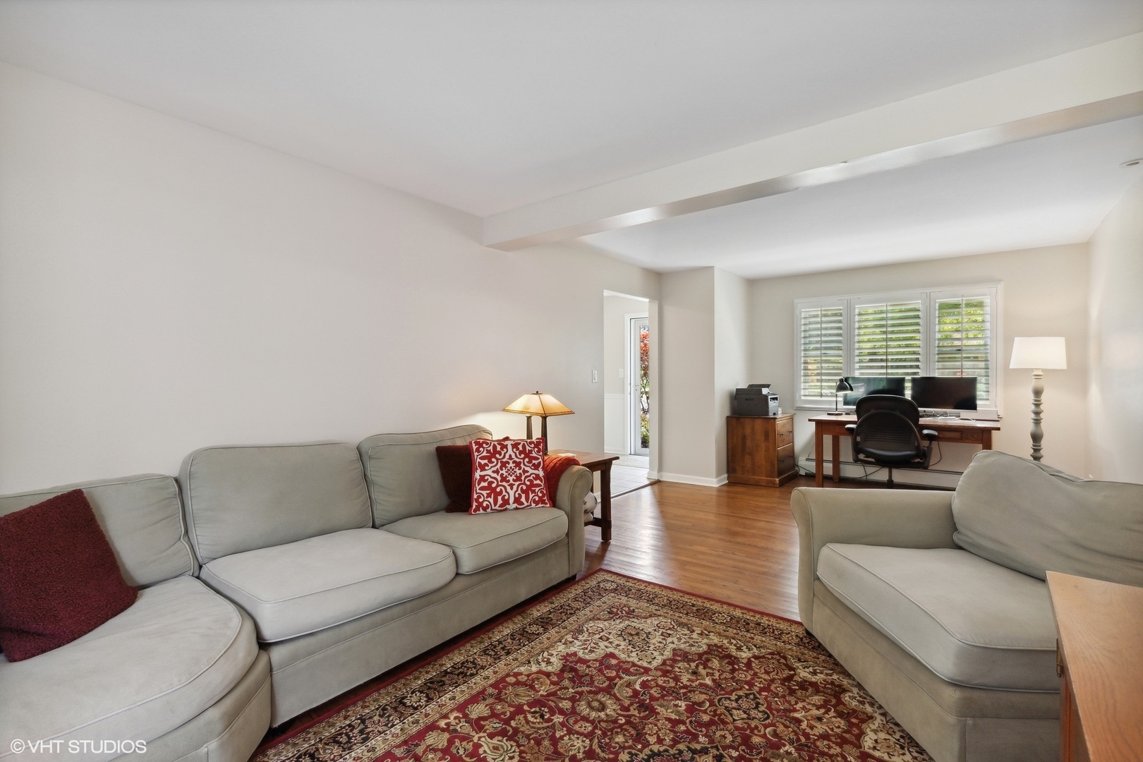 1005 Jenkisson Avenue Lake Bluff, IL 60044 - Photo 3 of 16 a living room with furniture and a couch