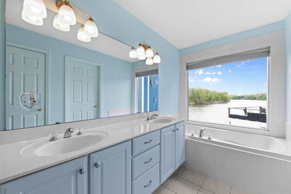 2279 Riverside Pointe Drive St. Joseph, MI 49085 - Photo 30 of 40 DavidYeeDDP_9723.resize_x400.progressive