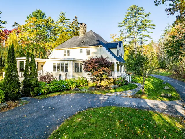 $1,375,000 | 24 Timbercliffe Drive, Camden, ME 04843
