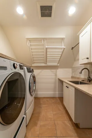 $1,375,000 | 24 Timbercliffe Drive, Camden, ME 04843