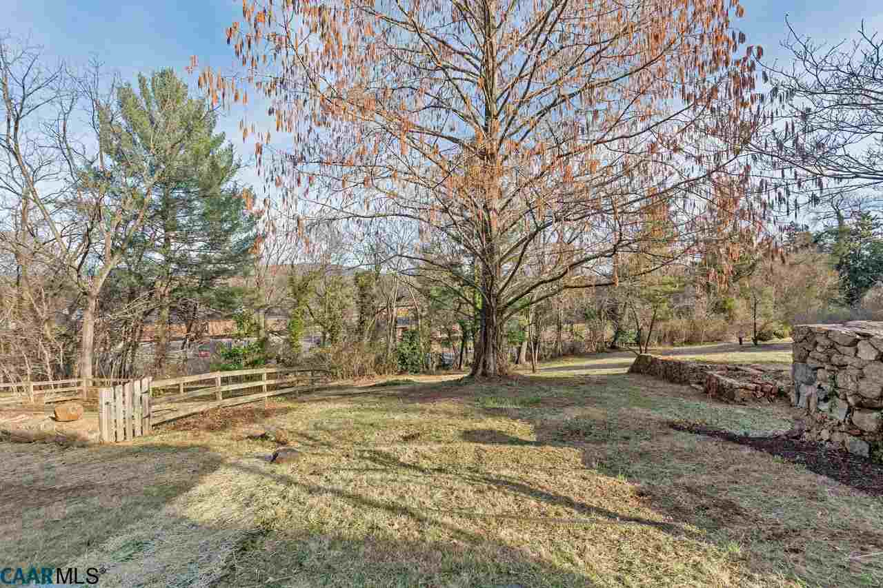 1536 Dairy Road Charlottesville, VA 22903 - Photo 7 of 37 Gallery Image 7