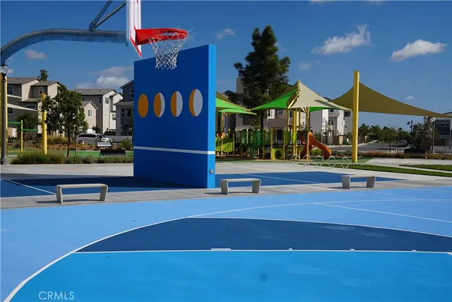 $5,200 | 321 Loon, Irvine, CA 92618