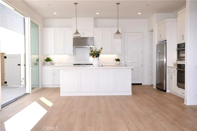 $5,200 | 321 Loon, Irvine, CA 92618