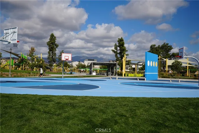 $5,200 | 321 Loon, Irvine, CA 92618