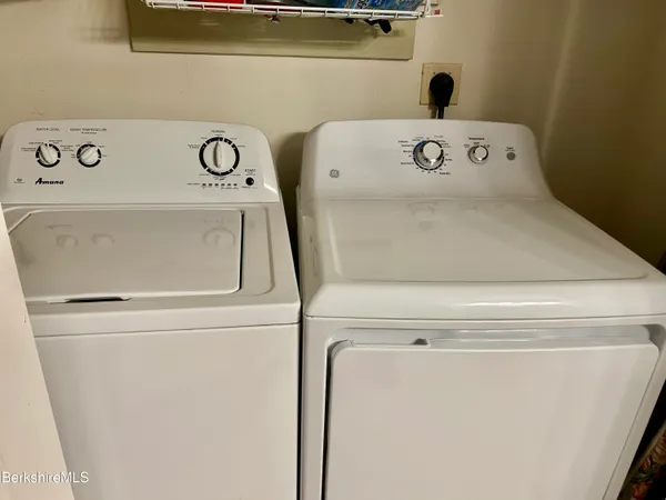 $339,900 | 20 Richmond Way, Chicopee, MA 01022