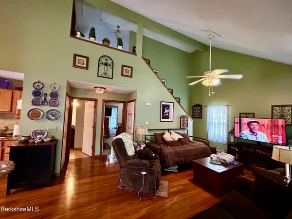 $339,900 | 20 Richmond Way, Chicopee, MA 01022