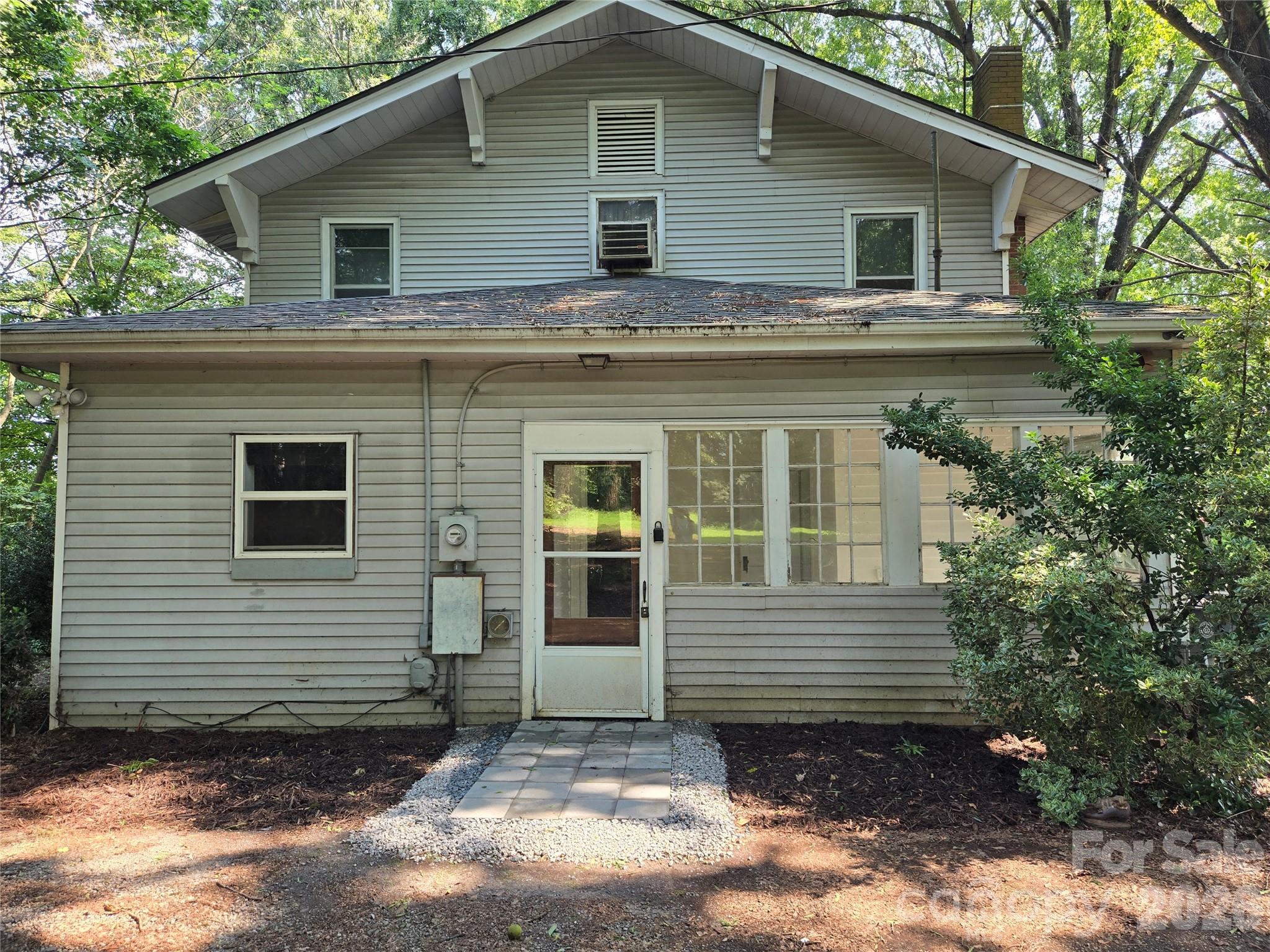804 Emmanuel Church Road Conover, NC 28613 - Photo 5 of 36 Gallery Image 5