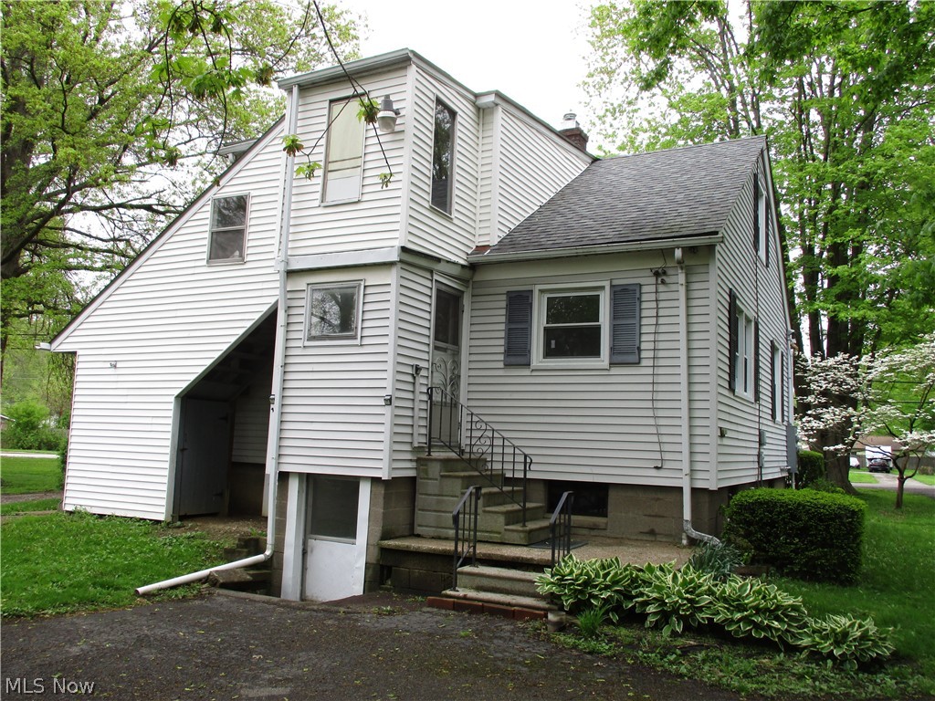 7316 Root Road North Ridgeville, OH 44039 - Photo 3 of 14
