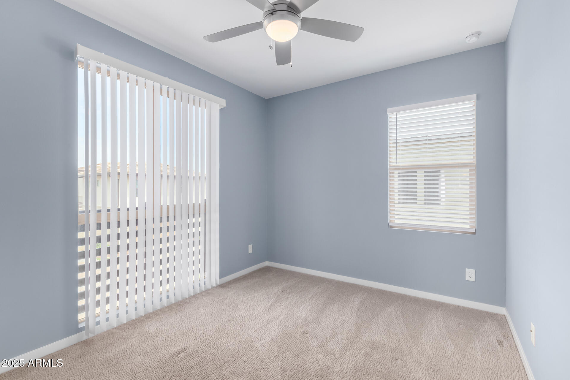 1848 South Follett Way Gilbert, AZ 85295 - Photo 19 of 32 a view of an empty room with a window