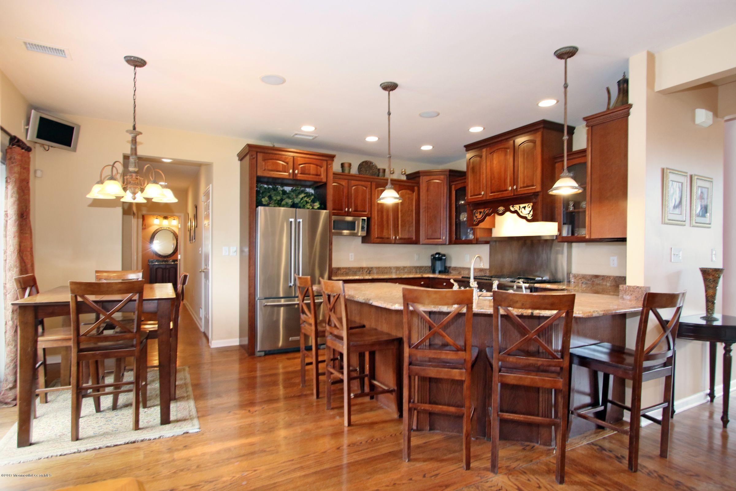 164 E Road Belford, NJ 07718 - Photo 11 of 34 165163817_owoGfkx2_IMG_2959a