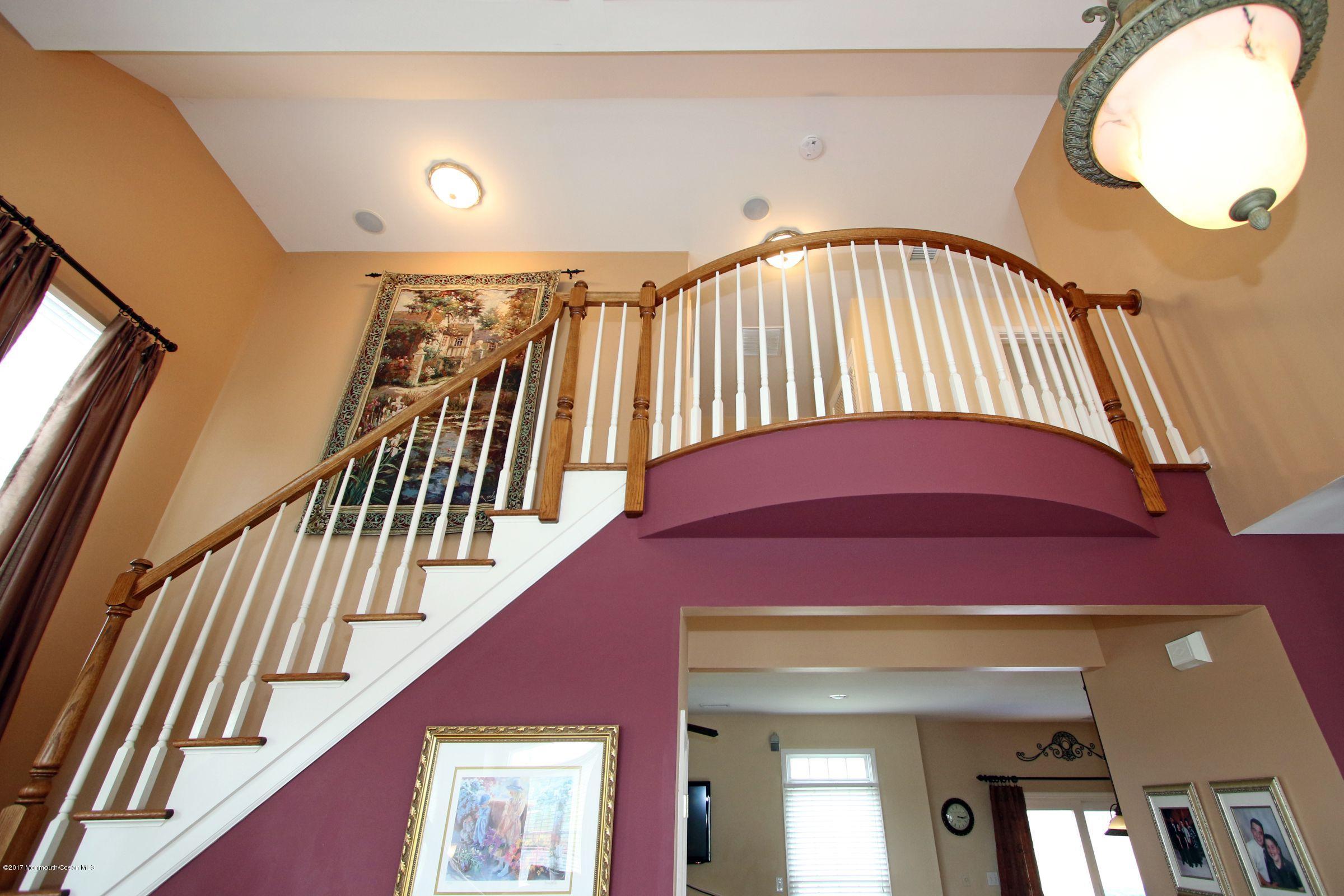 164 E Road Belford, NJ 07718 - Photo 3 of 34 165163834_WeuNNGiD_IMG_3015a