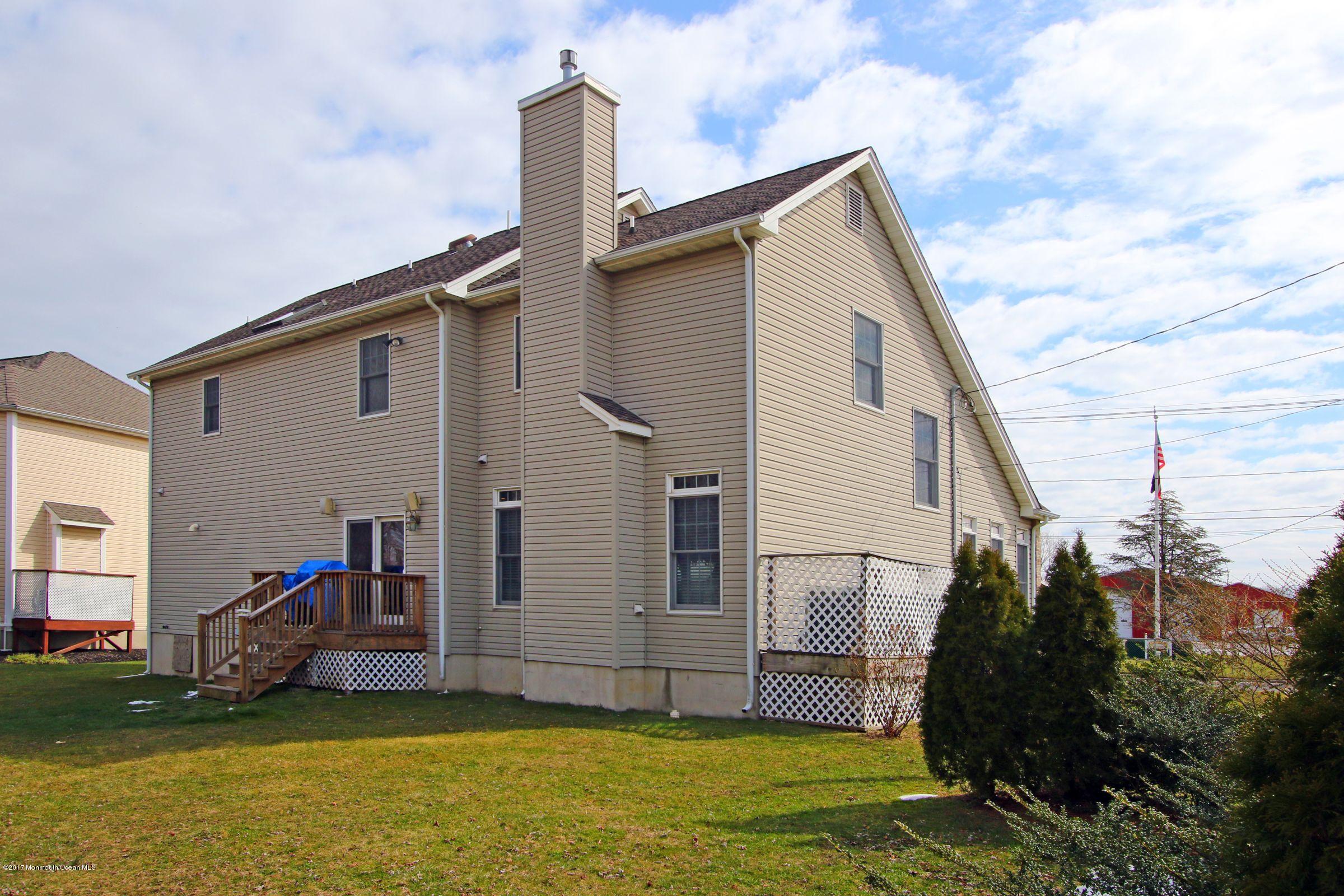 164 E Road Belford, NJ 07718 - Photo 32 of 34 165163800_5t4pVRY8_IMG_2897a