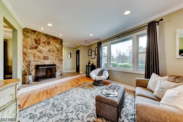 $885,000 | 1 Demott Drive, Whitehouse Station, NJ 08889