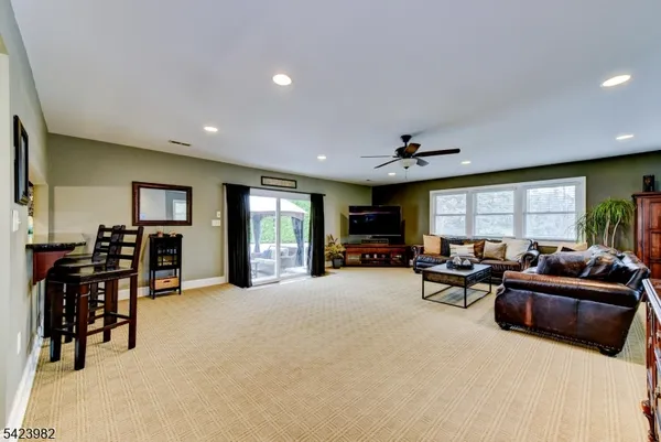 $885,000 | 1 Demott Drive, Whitehouse Station, NJ 08889