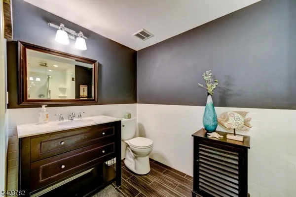 $885,000 | 1 Demott Drive, Whitehouse Station, NJ 08889