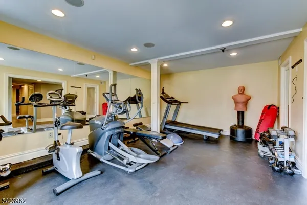 $885,000 | 1 Demott Drive, Whitehouse Station, NJ 08889