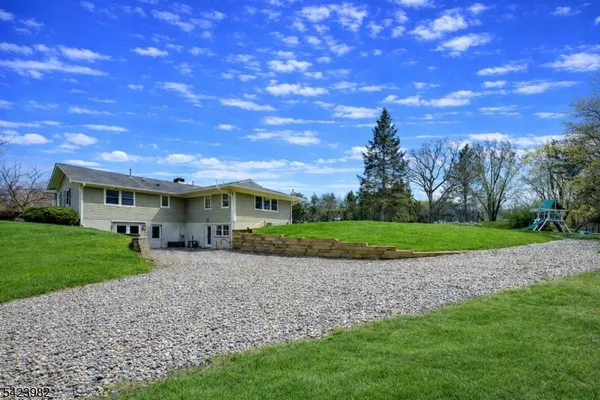 $885,000 | 1 Demott Drive, Whitehouse Station, NJ 08889