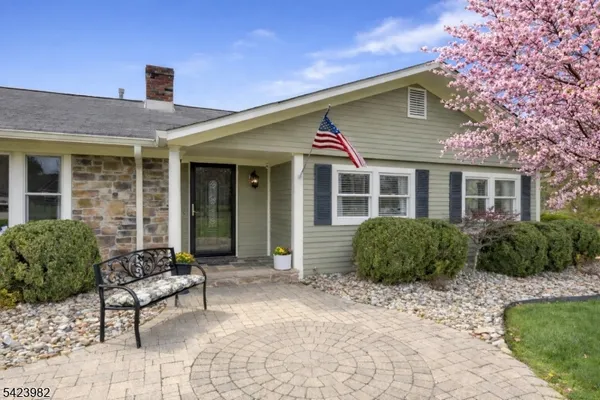 $885,000 | 1 Demott Drive, Whitehouse Station, NJ 08889