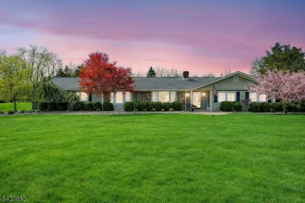 $885,000 | 1 Demott Drive, Whitehouse Station, NJ 08889