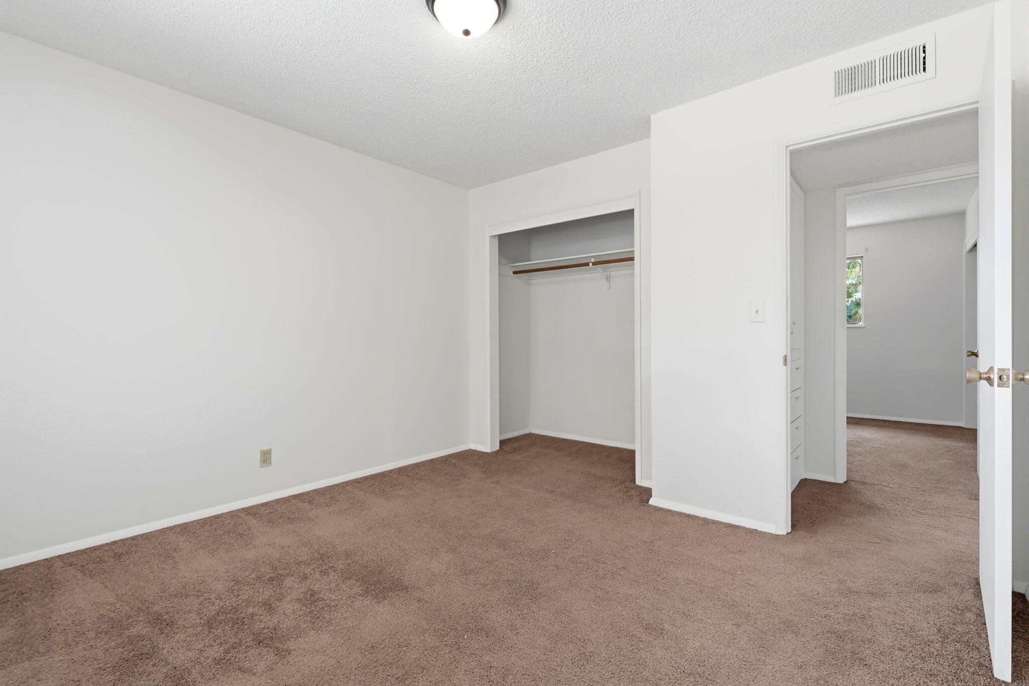 1123 East Washington Avenue Reedley, CA 93654 - Photo 39 of 54 40-1123_E_Washington_Ave_039
