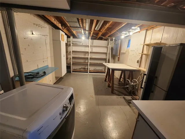 $2,000 | 908 Case Drive, Vestal, NY 13850