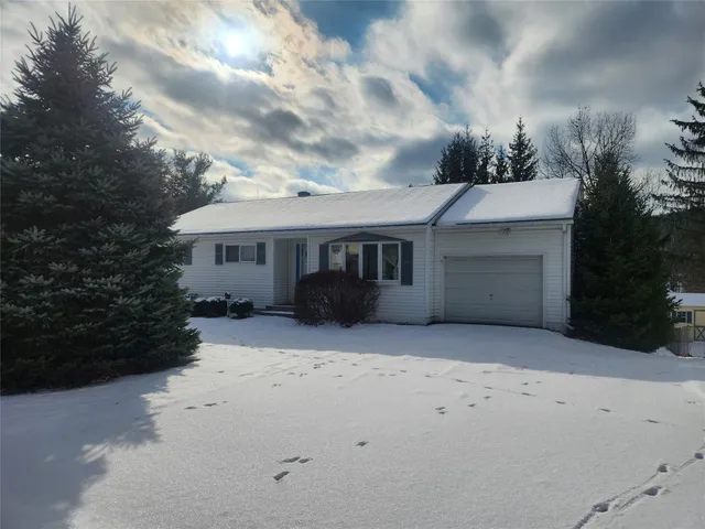 $2,000 | 908 Case Drive, Vestal, NY 13850