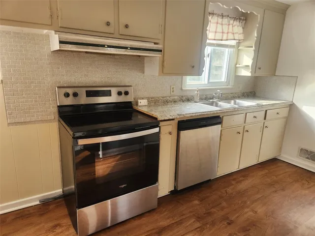 $2,000 | 908 Case Drive, Vestal, NY 13850