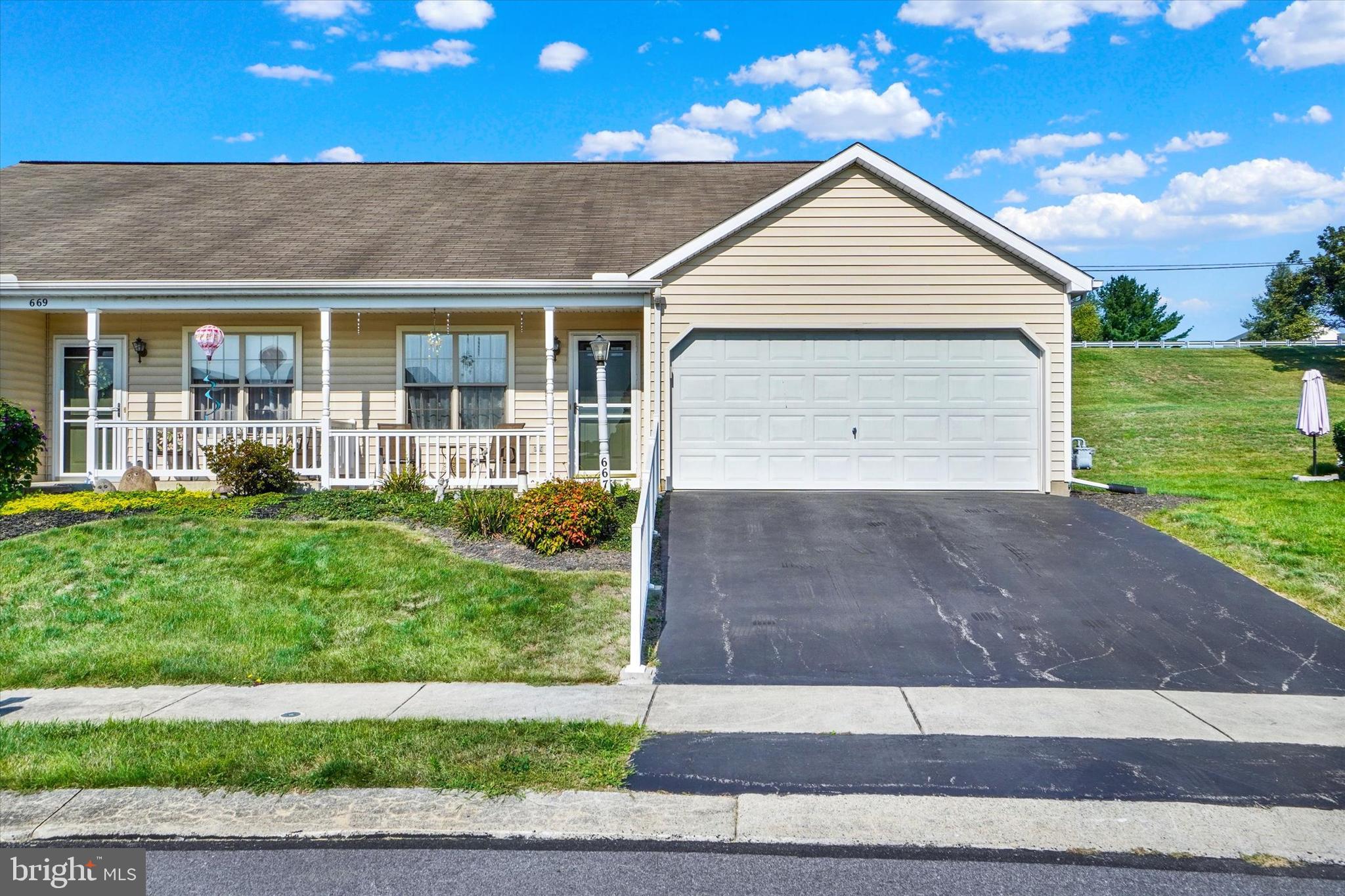 667 Hayley Road York, PA 17404 - Photo 1 of 26 Gallery Image 1