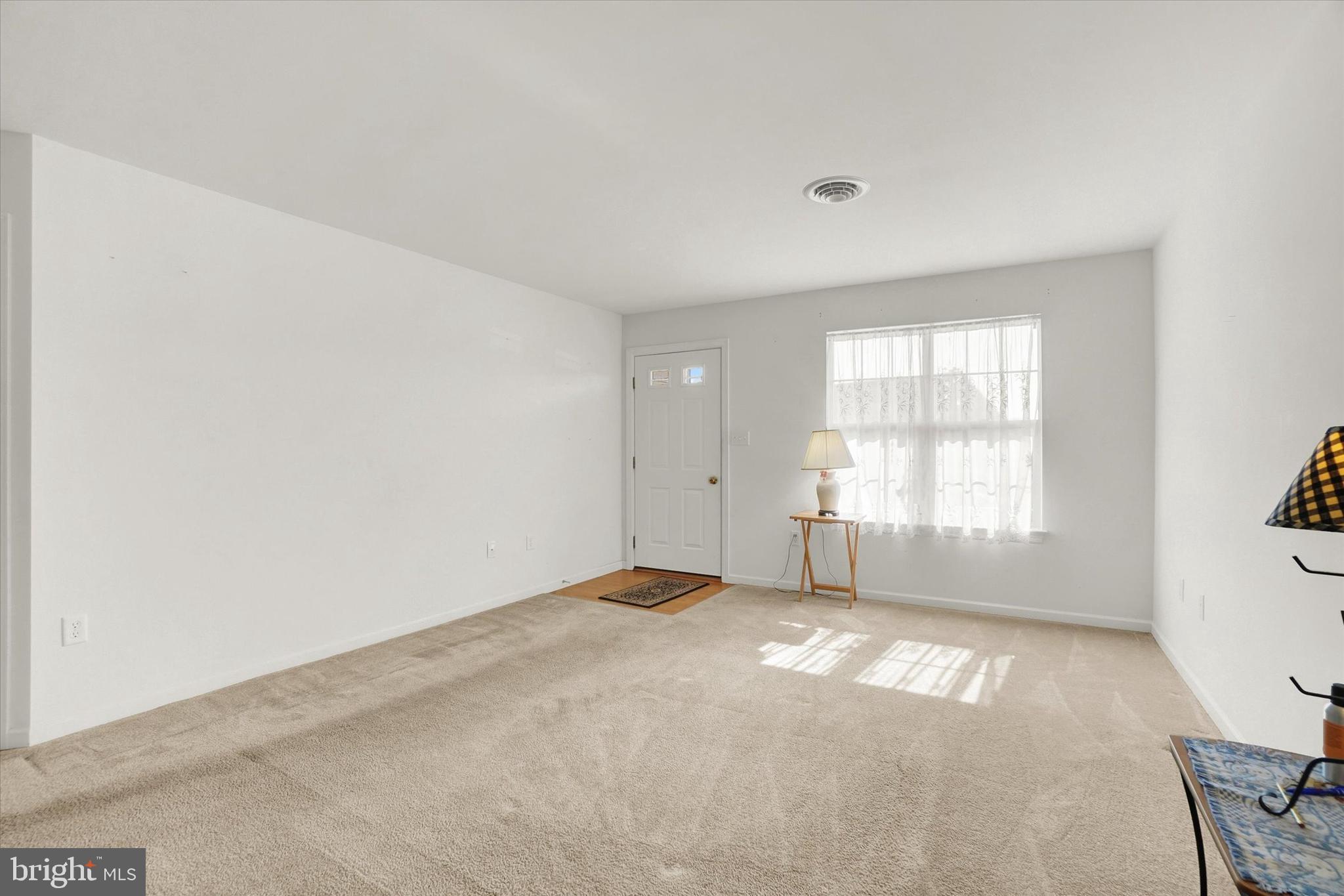 667 Hayley Road York, PA 17404 - Photo 4 of 26 Gallery Image 4