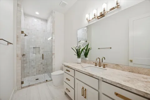 $1,599,000 | 710 East 18th Street, Houston, TX 77008