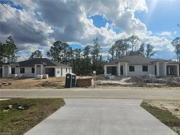 $550,000 | 321-323 Urbana Street, Lehigh Acres, FL 33972