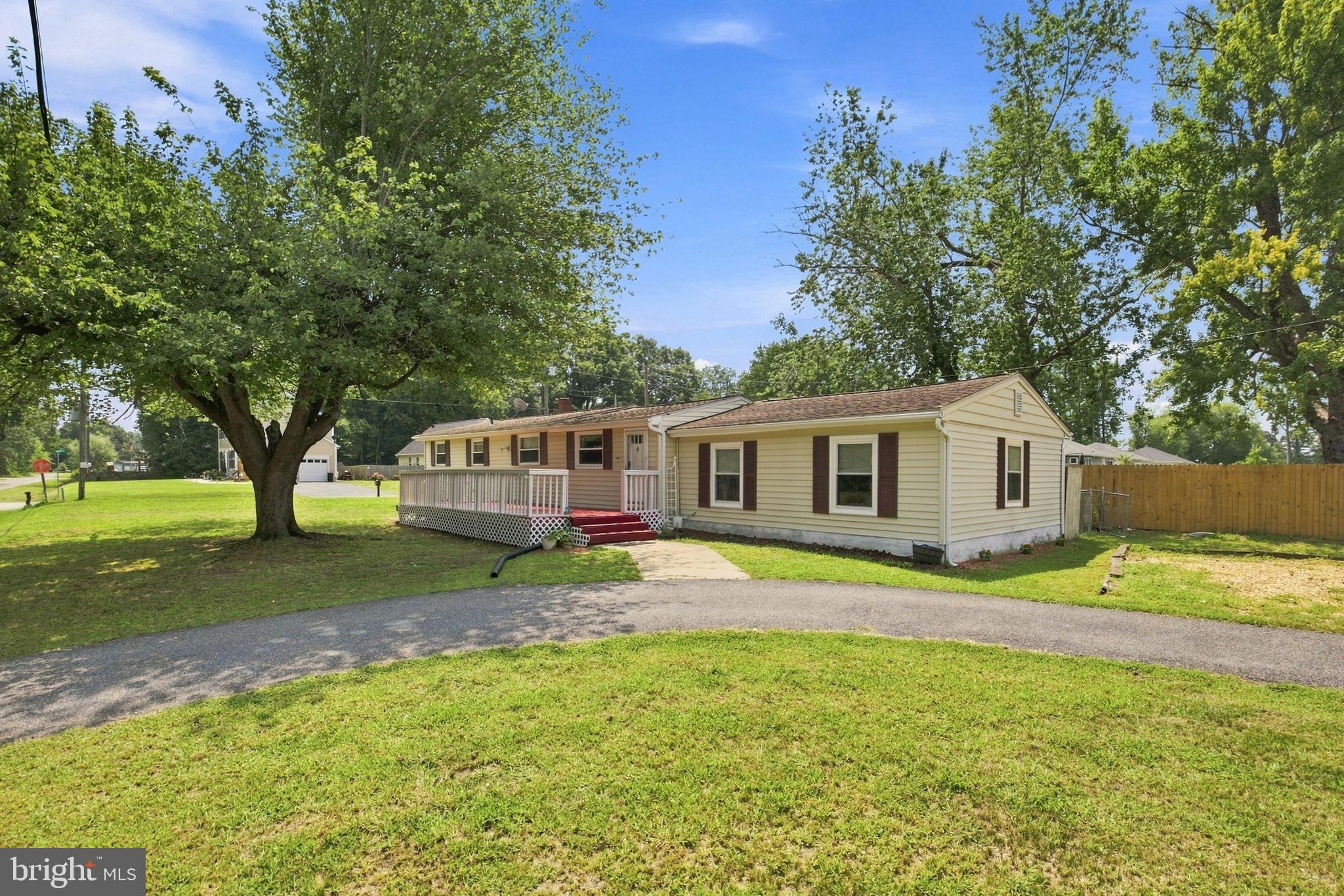 153 Richmond Road Colonial Beach, VA 22443 - Photo 2 of 37 Gallery Image 2
