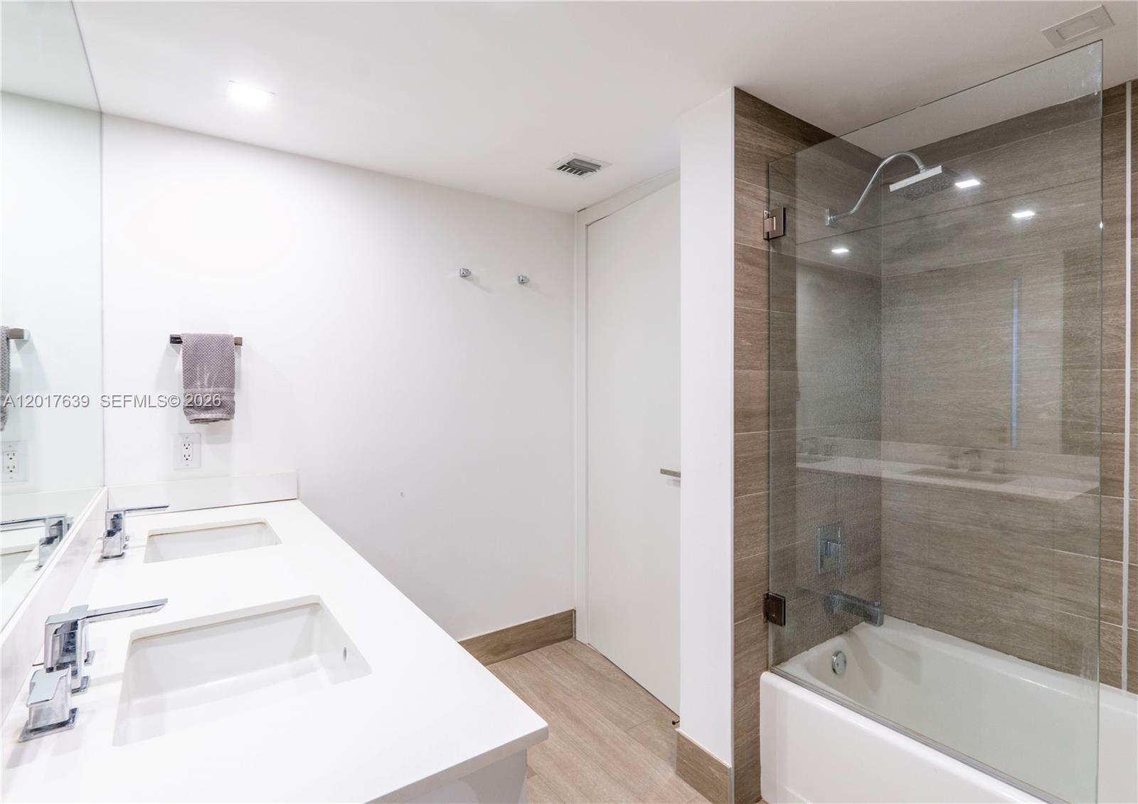 2475 Brickell Avenue, Unit 903 Miami, FL 33129 - Photo 13 of 24
