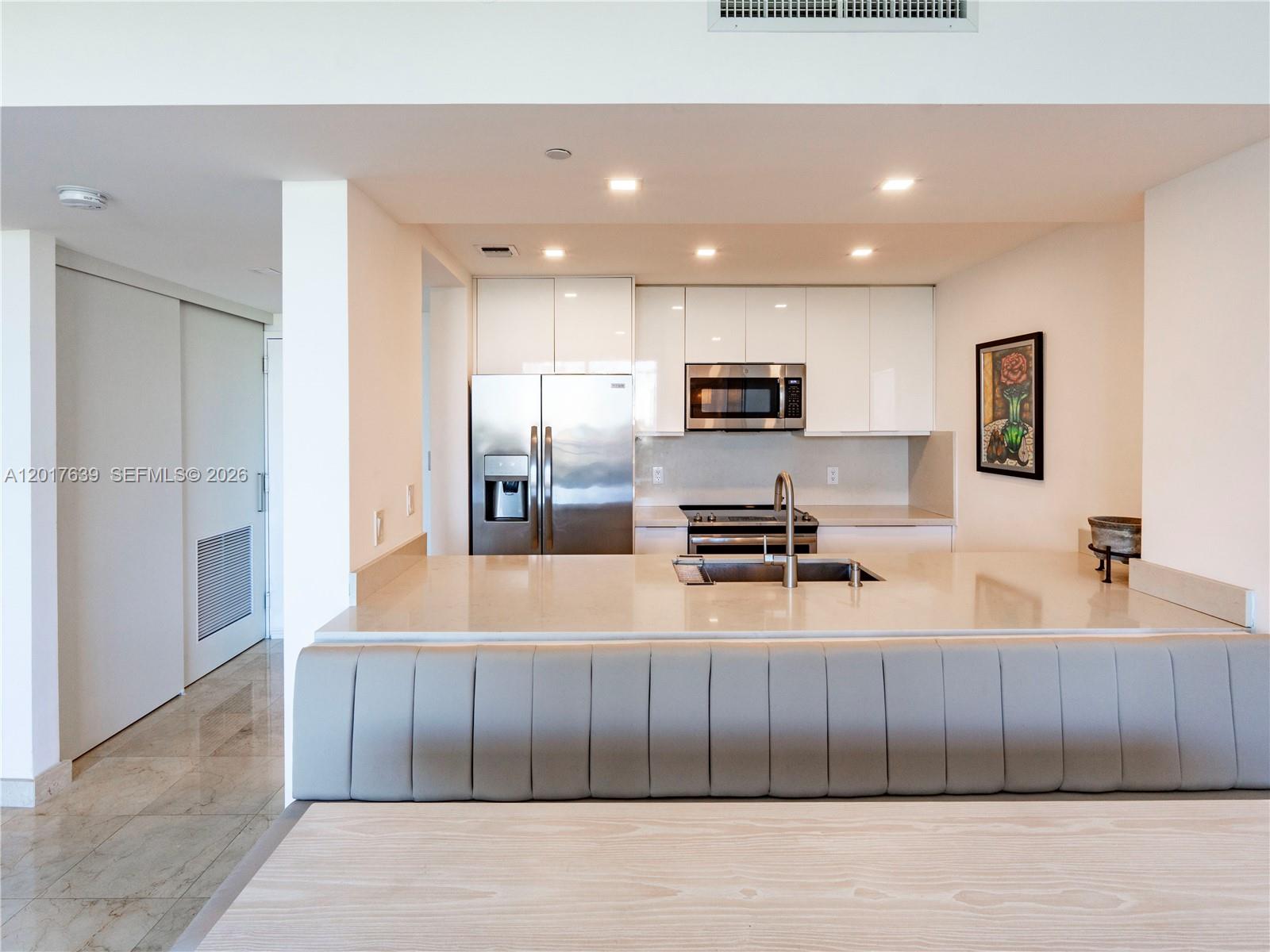 2475 Brickell Avenue, Unit 903 Miami, FL 33129 - Photo 7 of 24