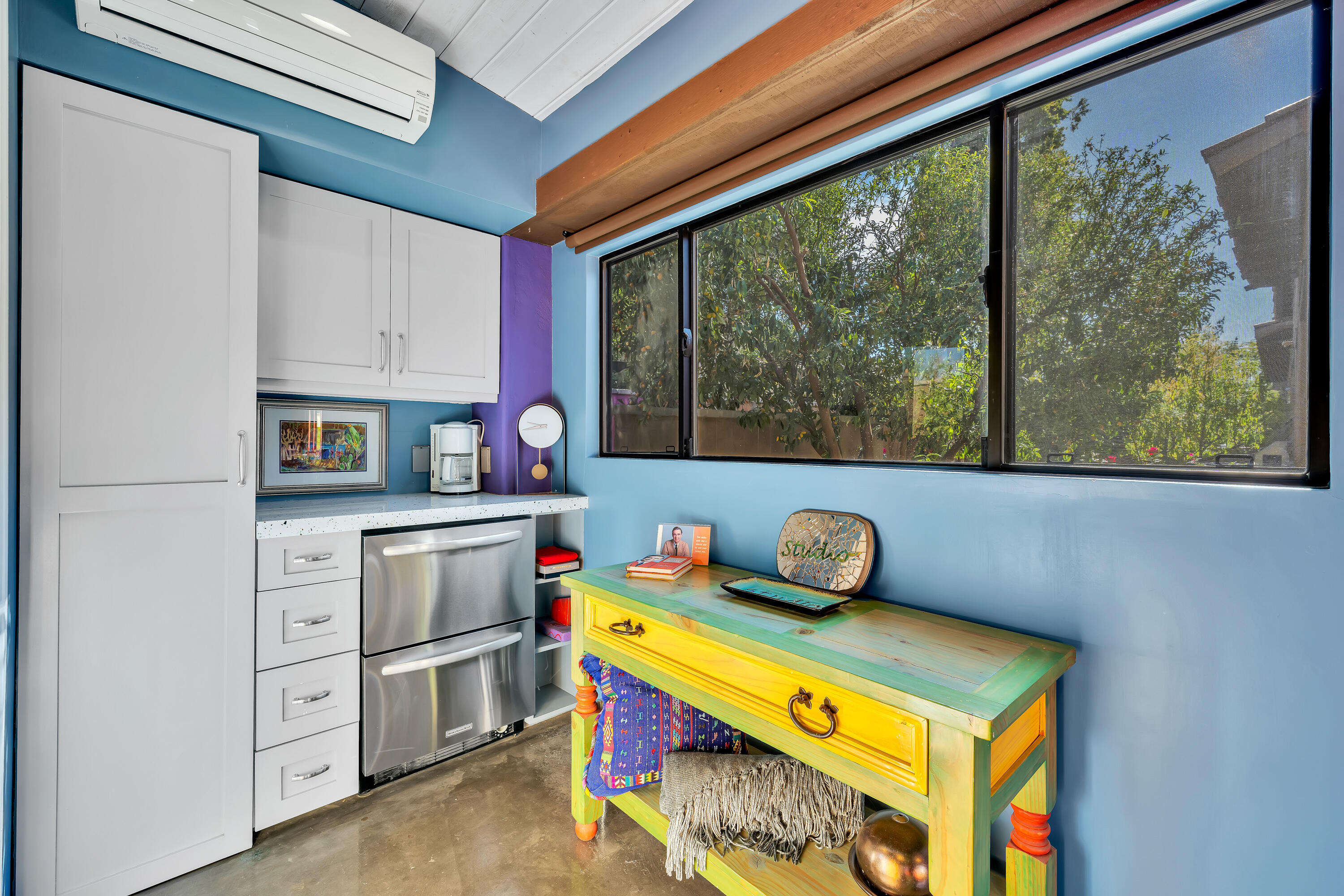 37 Cassis Circle Rancho Mirage, CA 92270 - Photo 47 of 56 a room with furniture and a window