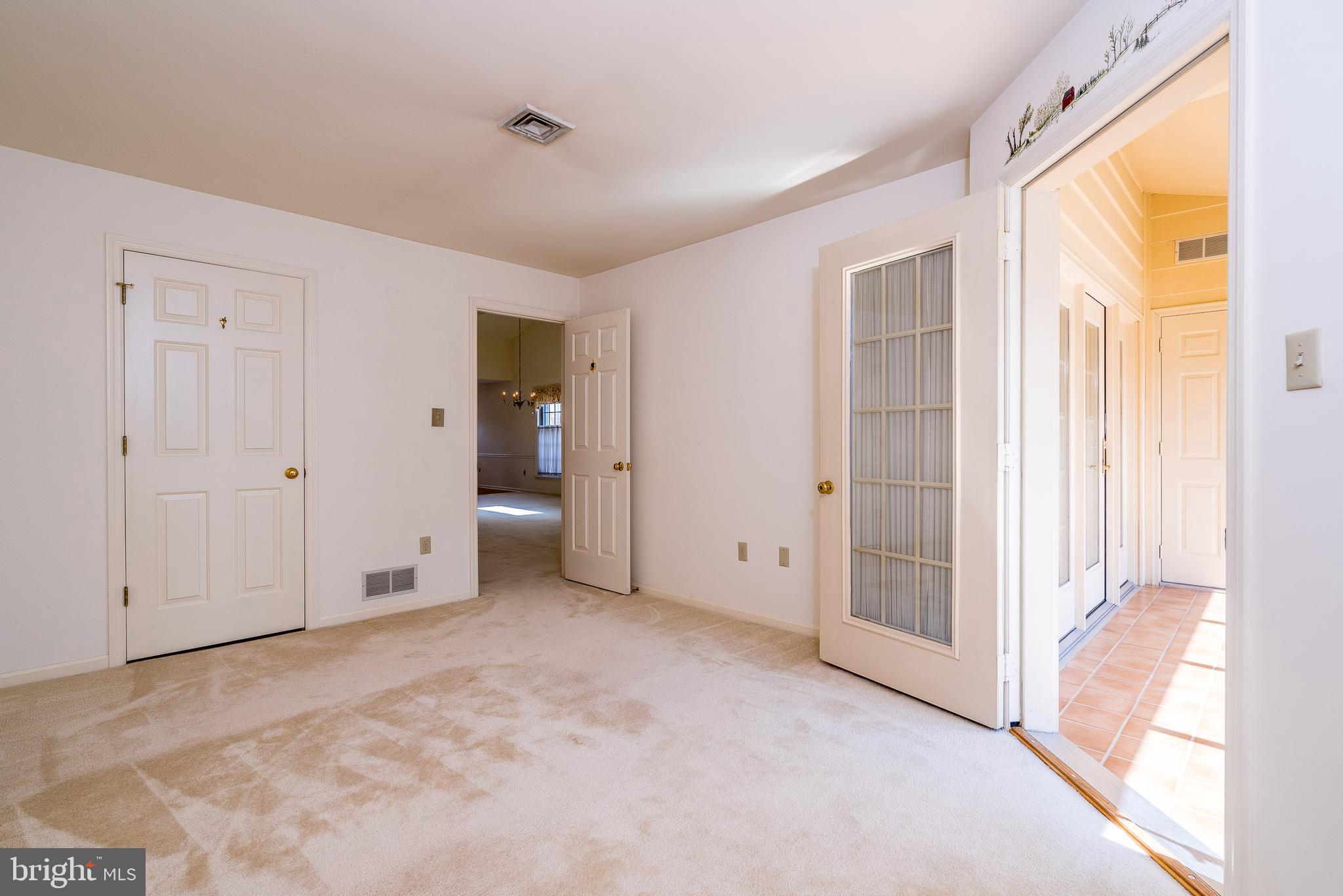 15 Amberly Way Lititz, PA 17543 - Photo 22 of 24 a view of empty room with window