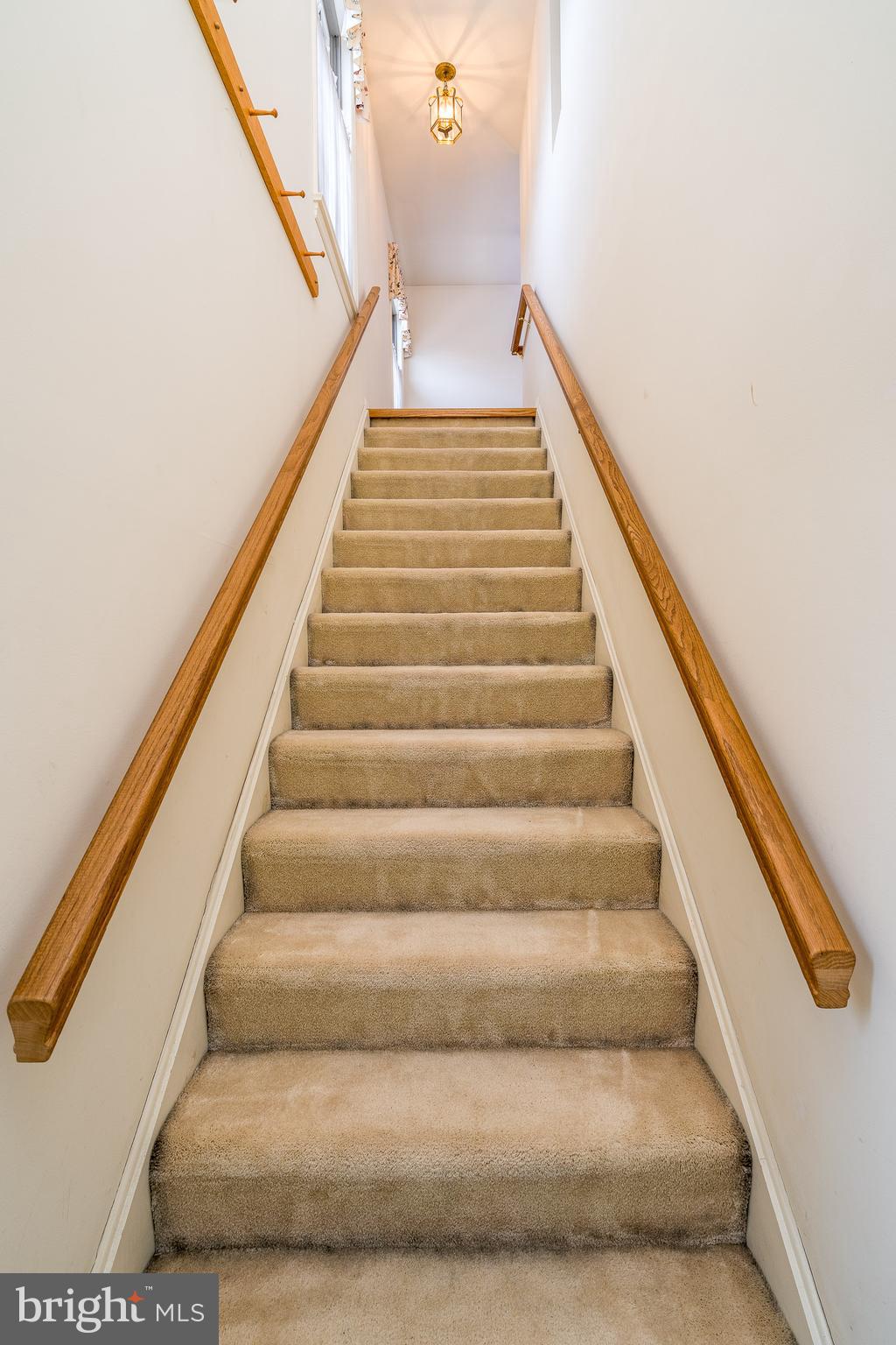 15 Amberly Way Lititz, PA 17543 - Photo 7 of 24 a view of entryway