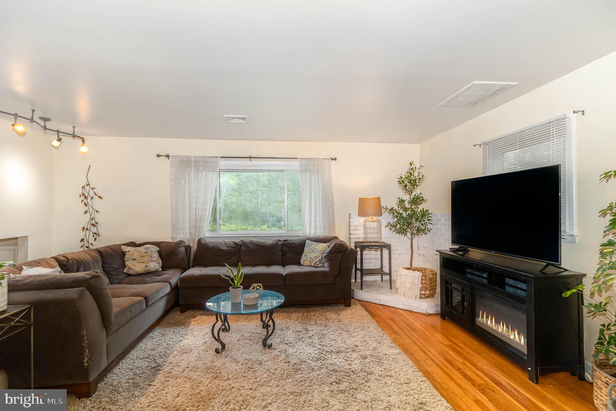 811 Pheasant Road Harrisburg, PA 17112 - Photo 5 of 21 Gallery Image 5