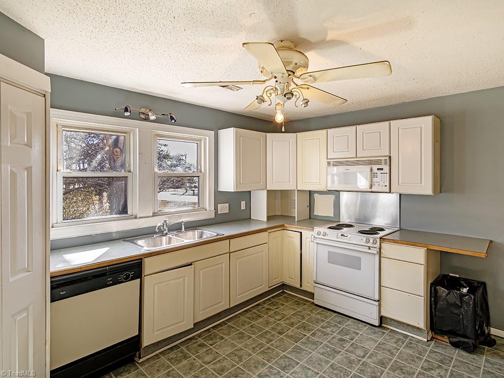625 Paramount Street High Point, NC 27260 - Photo 14 of 21 Gallery Image 14