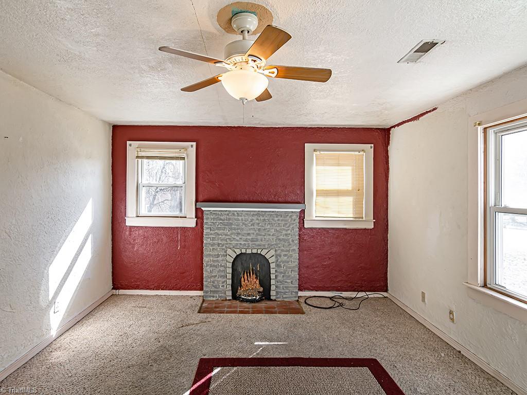 625 Paramount Street High Point, NC 27260 - Photo 5 of 21 Gallery Image 5