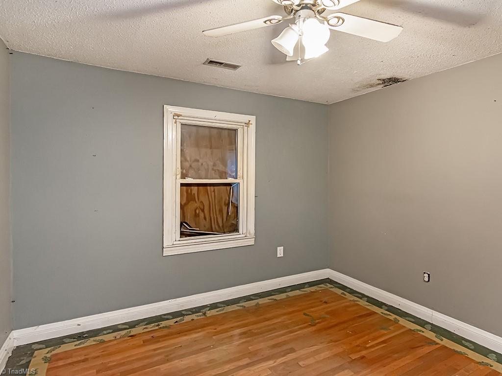625 Paramount Street High Point, NC 27260 - Photo 7 of 21 Gallery Image 7