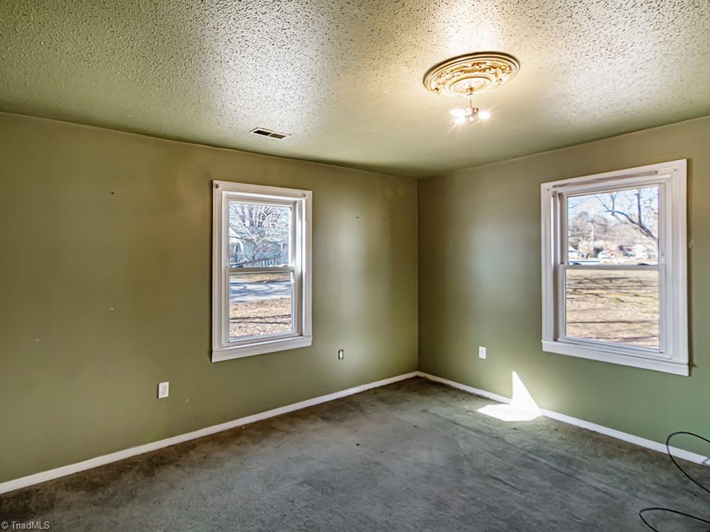 625 Paramount Street High Point, NC 27260 - Photo 10 of 21 Gallery Image 10