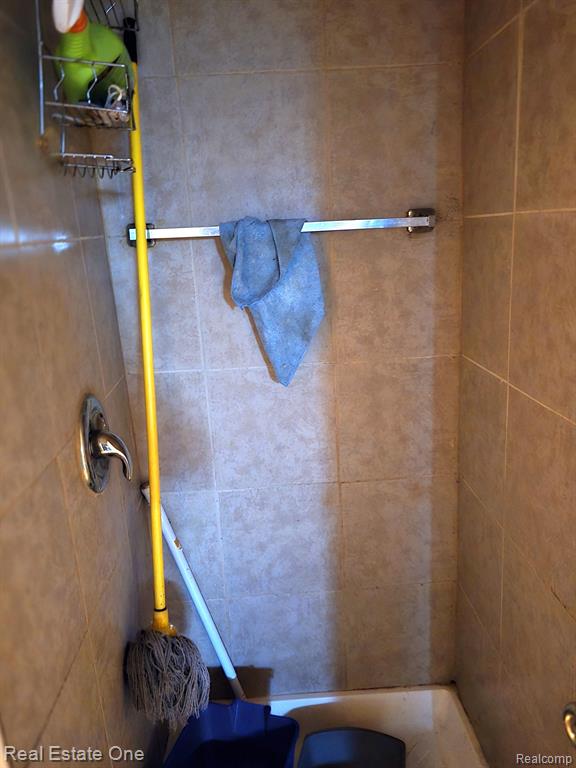 2137 Riverside Drive Dearborn, MI 48120 - Photo 15 of 20