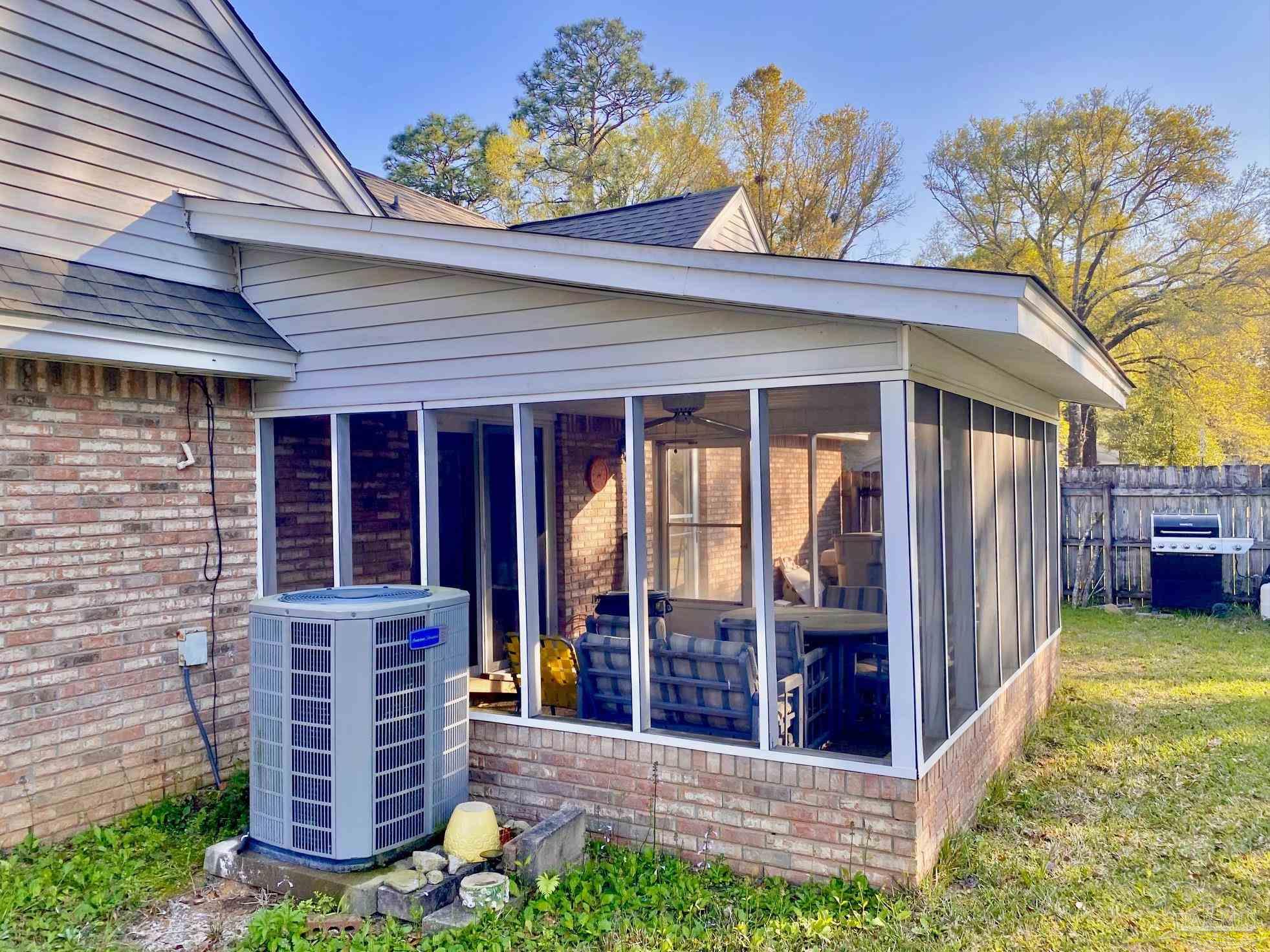 10160 Foxrun Road Pensacola, FL 32514 - Photo 7 of 9