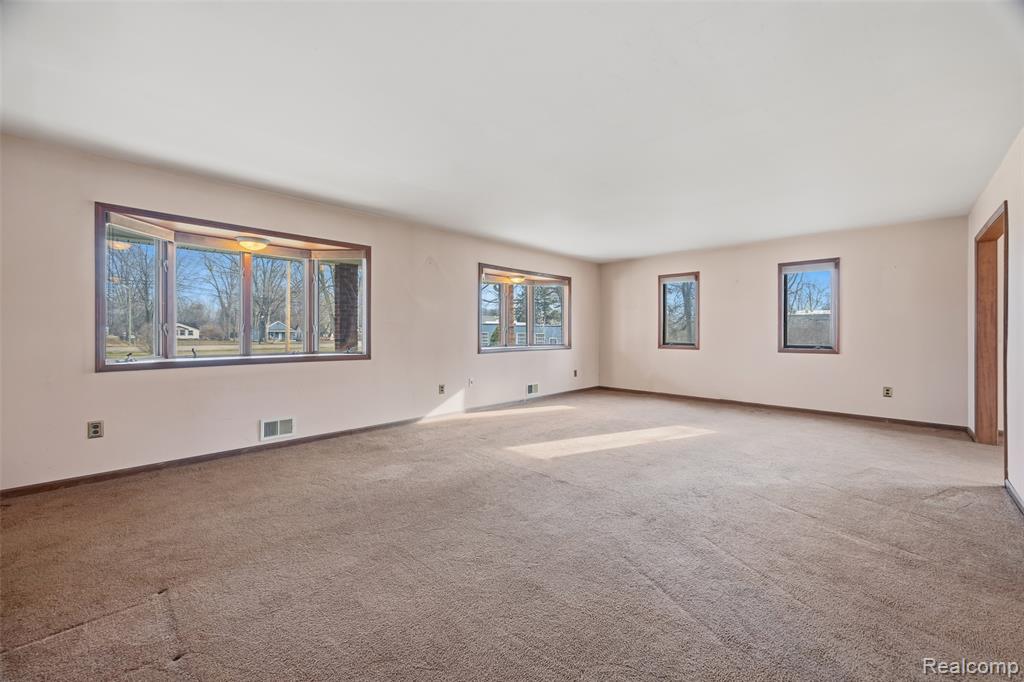 21650 Telegraph Road Flat Rock, MI 48134 - Photo 4 of 70