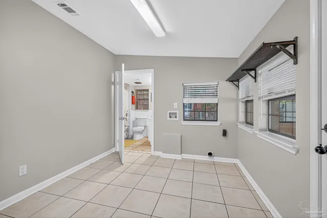 $209,600 | 2400 West Gadsden Street, Pensacola, FL 32505