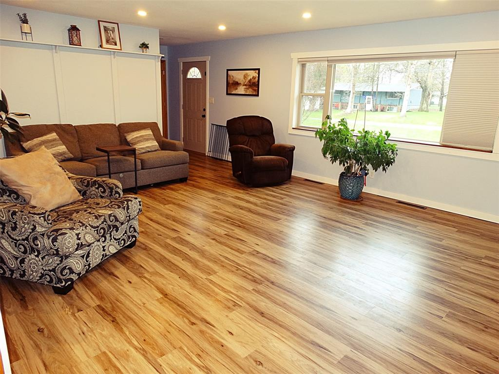 812 East Barker Street Rice Lake, WI 54868 - Photo 11 of 26